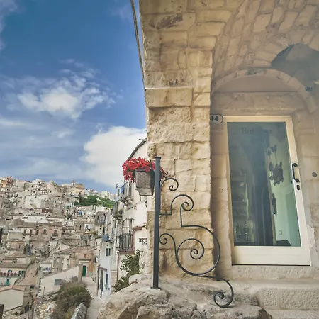 사비니리카 라구사